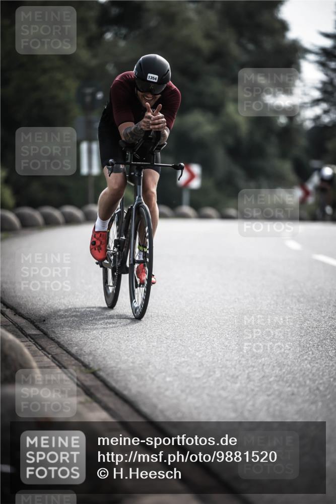 21.06.2026 - 29. Vierlanden-Triathlon H.Heesch http://msf.ph/oto/9881520 21.06.2026 09:16:12 Radfahren 61, 212, 1354 meine-sportfotos.de