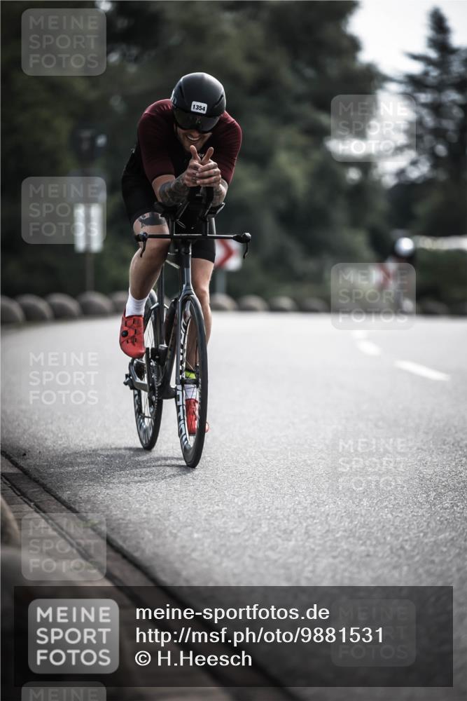 21.06.2026 - 29. Vierlanden-Triathlon H.Heesch http://msf.ph/oto/9881531 21.06.2026 09:16:12 Radfahren 61, 212, 1354 meine-sportfotos.de