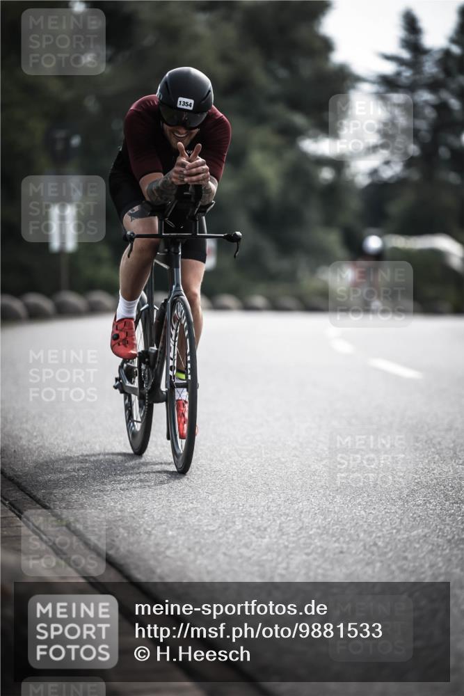21.06.2026 - 29. Vierlanden-Triathlon H.Heesch http://msf.ph/oto/9881533 21.06.2026 09:16:12 Radfahren 61, 212, 1354 meine-sportfotos.de