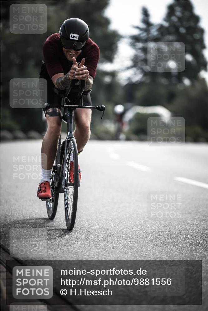 21.06.2026 - 29. Vierlanden-Triathlon H.Heesch http://msf.ph/oto/9881556 21.06.2026 09:16:12 Radfahren 61, 212, 1354 meine-sportfotos.de