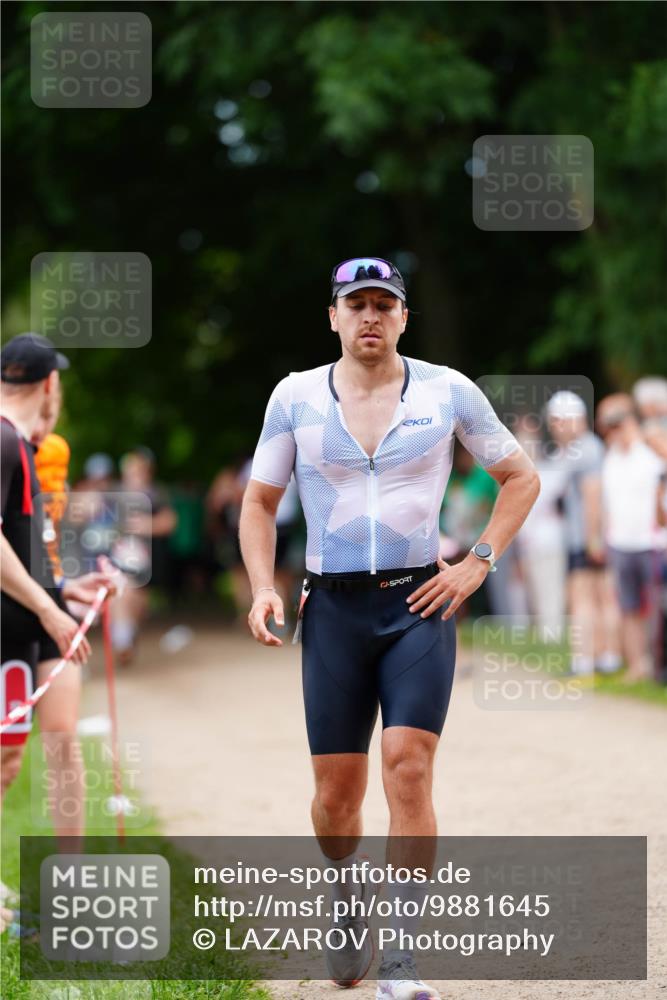21.06.2026 - 29. Vierlanden-Triathlon LAZAROV Photography http://msf.ph/oto/9881645 21.06.2026 12:25:48 Laufen  meine-sportfotos.de