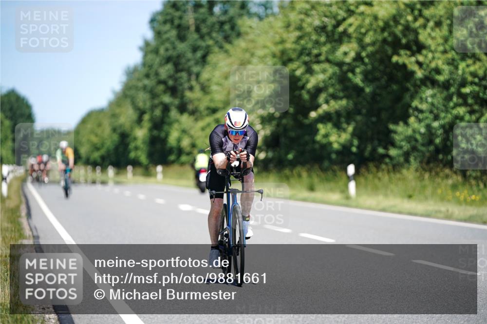 21.06.2026 - Viking Triathlon Michael Burmester http://msf.ph/oto/9881661 21.06.2026 13:30:16 Radfahren 138, 174 meine-sportfotos.de