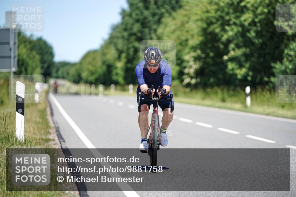 21.06.2026 - Viking Triathlon Michael Burmester http://msf.ph/oto/9881758 21.06.2026 13:30:47 Radfahren  meine-sportfotos.de