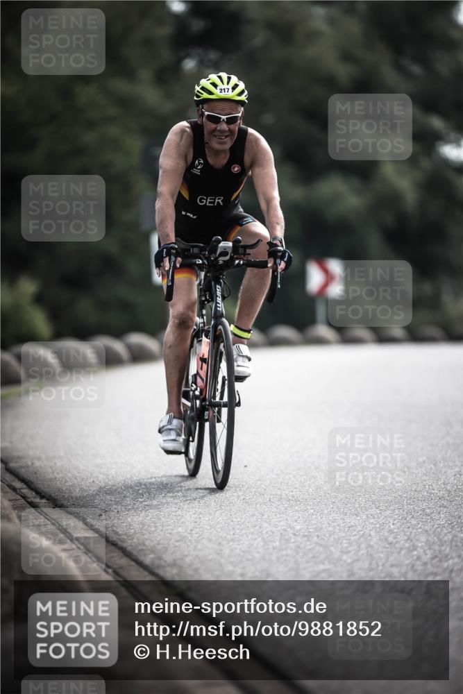 21.06.2026 - 29. Vierlanden-Triathlon H.Heesch http://msf.ph/oto/9881852 21.06.2026 09:17:10 Radfahren 217 meine-sportfotos.de