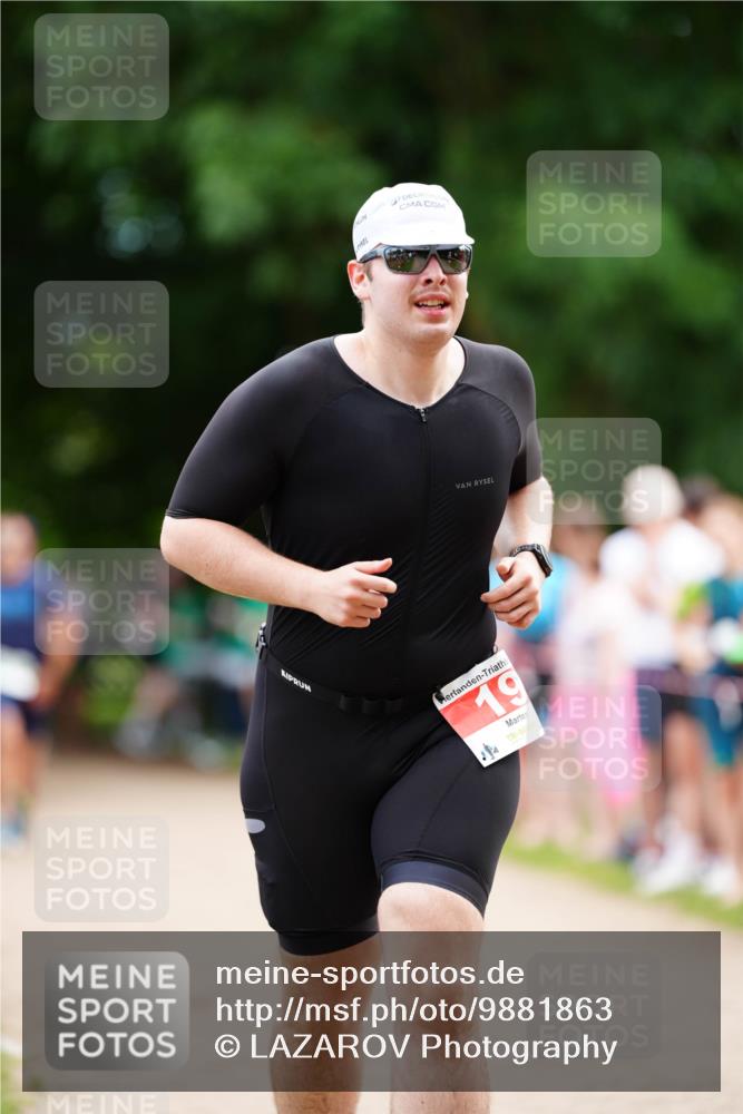 21.06.2026 - 29. Vierlanden-Triathlon LAZAROV Photography http://msf.ph/oto/9881863 21.06.2026 12:32:38 Laufen 19 meine-sportfotos.de