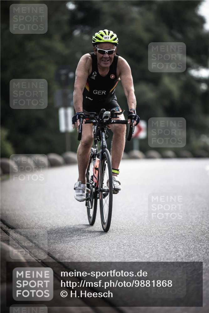 21.06.2026 - 29. Vierlanden-Triathlon H.Heesch http://msf.ph/oto/9881868 21.06.2026 09:17:10 Radfahren 217 meine-sportfotos.de