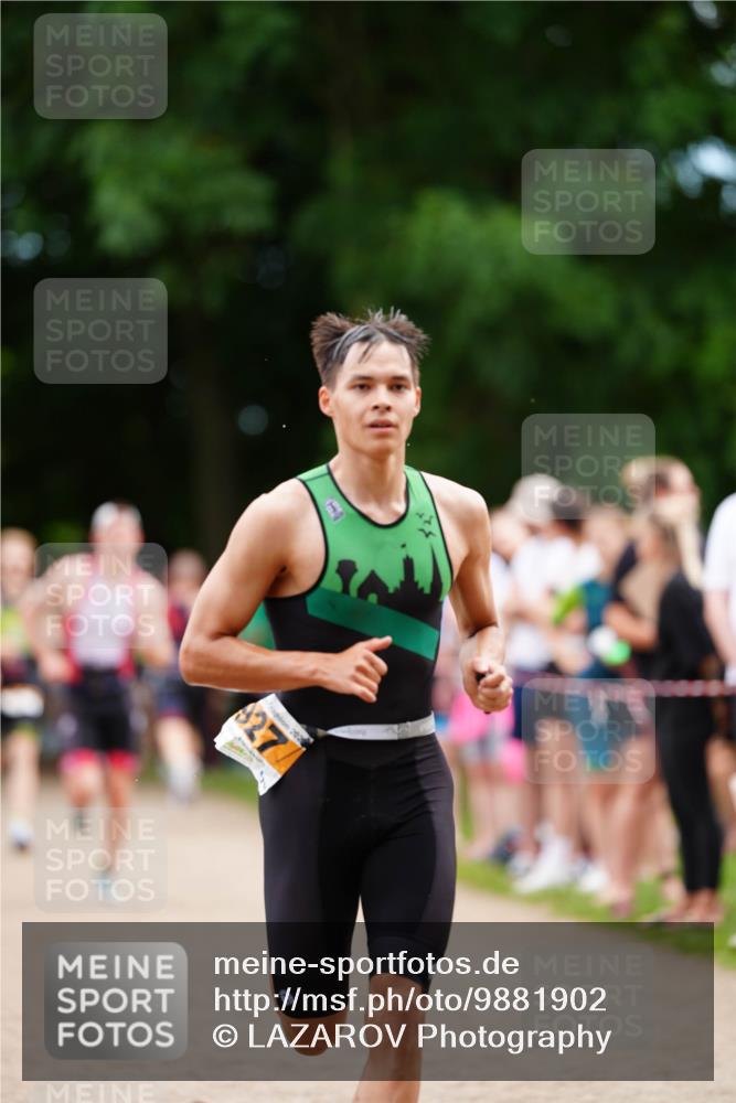 21.06.2026 - 29. Vierlanden-Triathlon LAZAROV Photography http://msf.ph/oto/9881902 21.06.2026 12:32:46 Laufen 2021, 327 meine-sportfotos.de