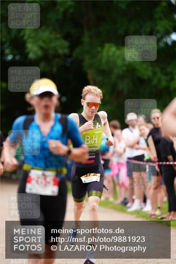 21.06.2026 - 29. Vierlanden-Triathlon LAZAROV Photography http://msf.ph/oto/9881923 21.06.2026 12:32:49 Laufen  meine-sportfotos.de
