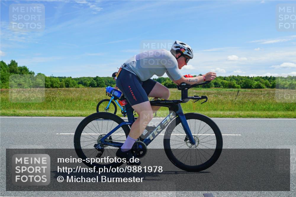 21.06.2026 - Viking Triathlon Michael Burmester http://msf.ph/oto/9881978 21.06.2026 13:07:51 Radfahren 329, 538, 577, 650 meine-sportfotos.de