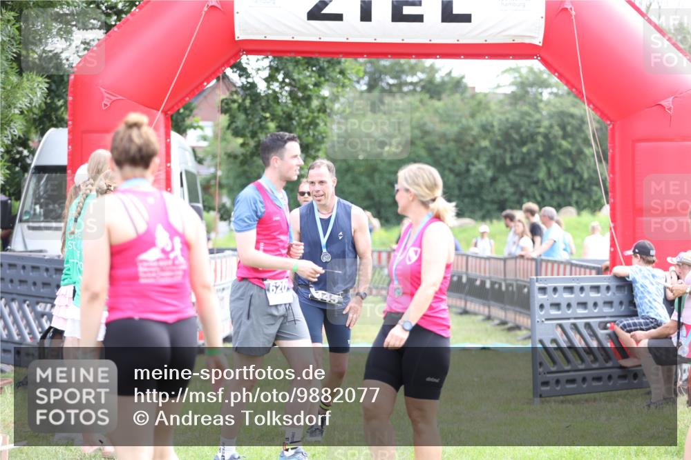21.06.2026 - 29. Vierlanden-Triathlon Andreas Tolksdorf http://msf.ph/oto/9882077 21.06.2026 11:22:16 Ziel 220, 417, 220, 417 meine-sportfotos.de
