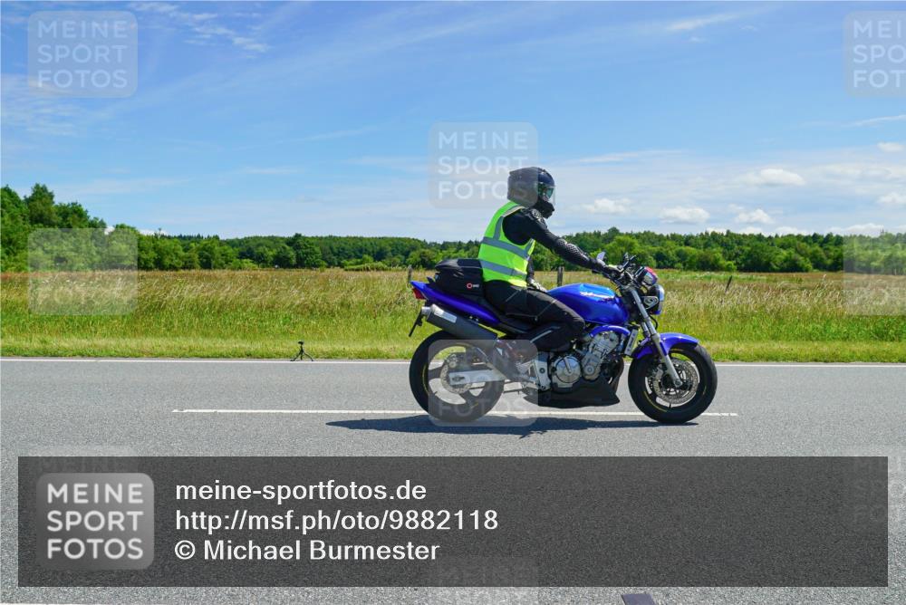 21.06.2026 - Viking Triathlon Michael Burmester http://msf.ph/oto/9882118 21.06.2026 13:10:40 Radfahren 178, 178, 339 meine-sportfotos.de