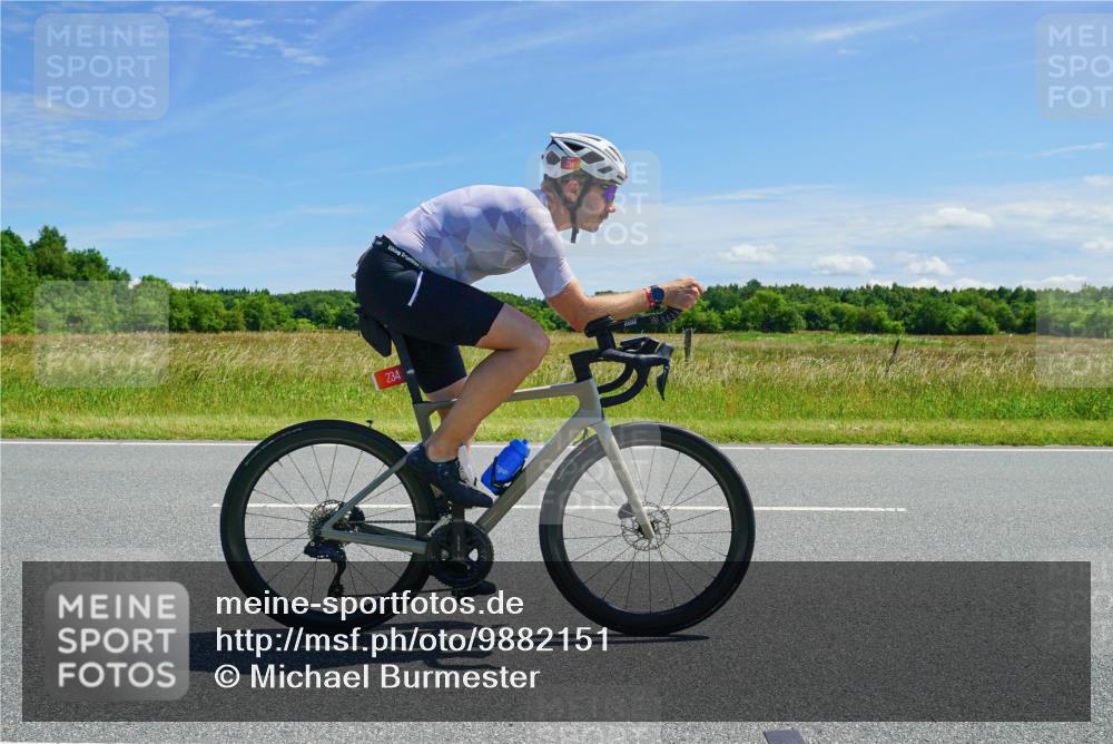 21.06.2026 - Viking Triathlon Michael Burmester http://msf.ph/oto/9882151 21.06.2026 13:10:55 Radfahren 258, 306 meine-sportfotos.de
