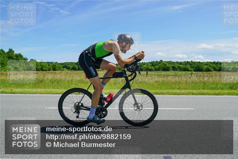 21.06.2026 - Viking Triathlon Michael Burmester http://msf.ph/oto/9882159 21.06.2026 13:11:02 Radfahren 258, 306, 341, 353 meine-sportfotos.de