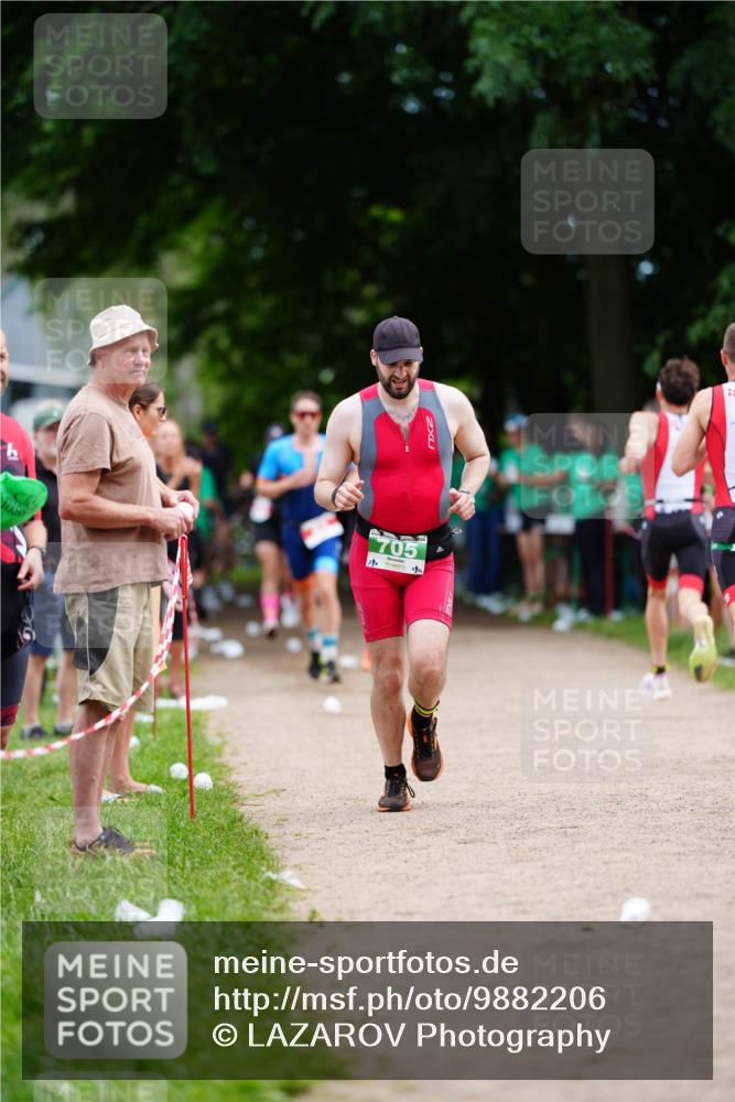 21.06.2026 - 29. Vierlanden-Triathlon LAZAROV Photography http://msf.ph/oto/9882206 21.06.2026 12:34:29 Laufen 705 meine-sportfotos.de