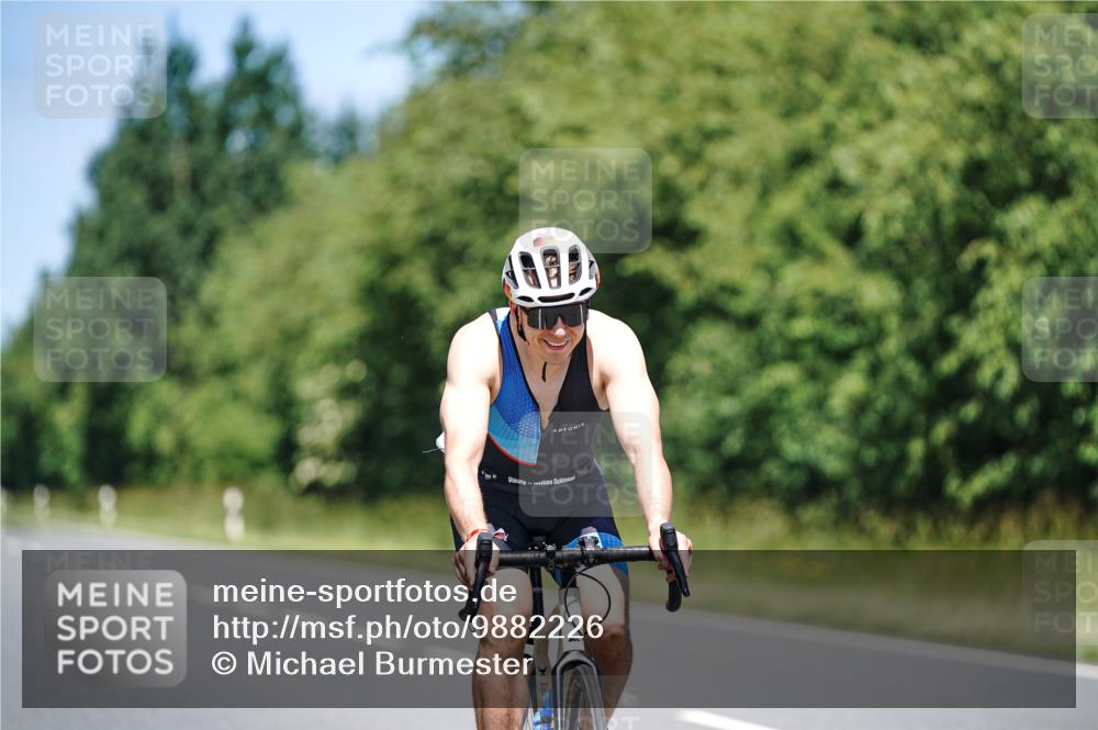21.06.2026 - Viking Triathlon Michael Burmester http://msf.ph/oto/9882226 21.06.2026 13:37:05 Radfahren  meine-sportfotos.de