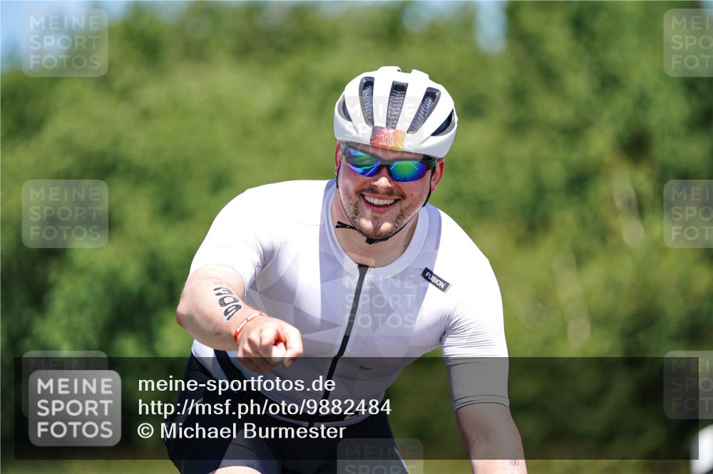 21.06.2026 - Viking Triathlon Michael Burmester http://msf.ph/oto/9882484 21.06.2026 13:39:27 Radfahren  meine-sportfotos.de