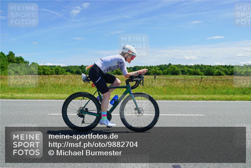 21.06.2026 - Viking Triathlon Michael Burmester http://msf.ph/oto/9882704 21.06.2026 13:21:49 Radfahren 445, 541, 618 meine-sportfotos.de