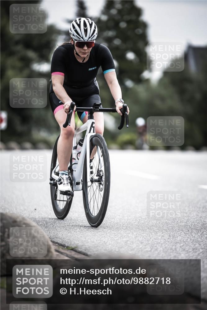 21.06.2026 - 29. Vierlanden-Triathlon H.Heesch http://msf.ph/oto/9882718 21.06.2026 10:34:40 Radfahren 166, 178, 219, 363, 414, 554, 560 meine-sportfotos.de