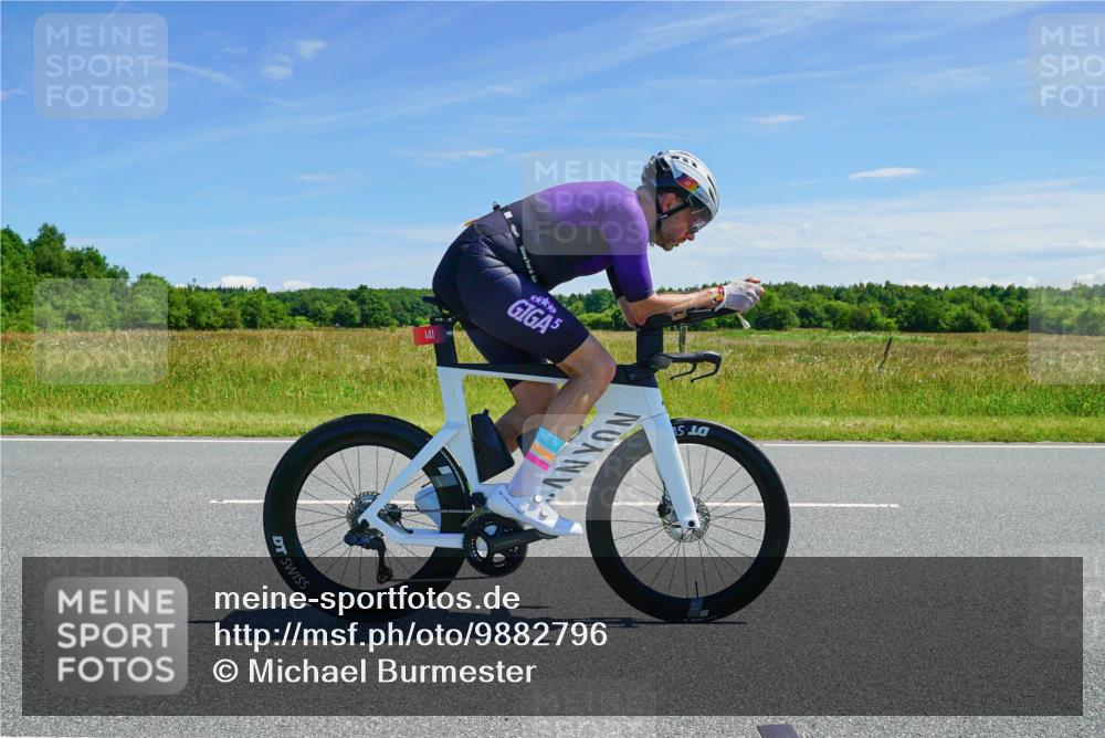 21.06.2026 - Viking Triathlon Michael Burmester http://msf.ph/oto/9882796 21.06.2026 13:24:32 Radfahren 658 meine-sportfotos.de