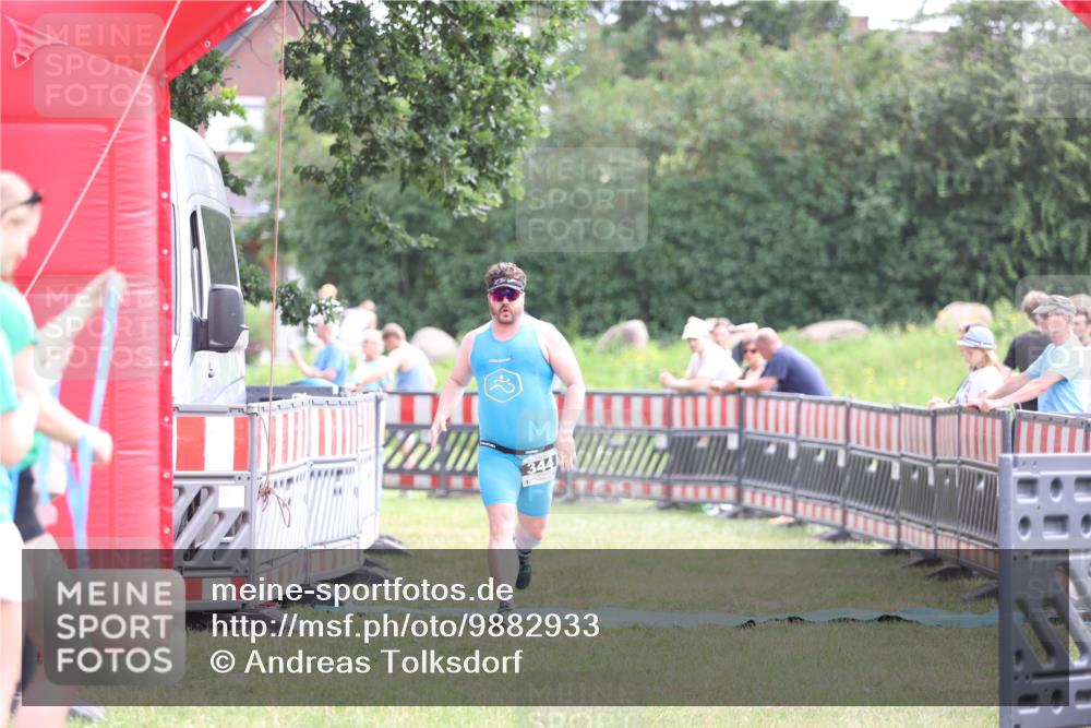 21.06.2026 - 29. Vierlanden-Triathlon Andreas Tolksdorf http://msf.ph/oto/9882933 21.06.2026 11:24:11 Ziel 344, 344 meine-sportfotos.de