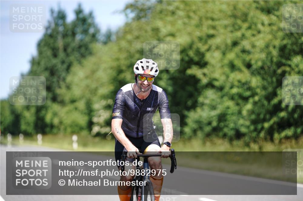 21.06.2026 - Viking Triathlon Michael Burmester http://msf.ph/oto/9882975 21.06.2026 13:46:15 Radfahren 401 meine-sportfotos.de