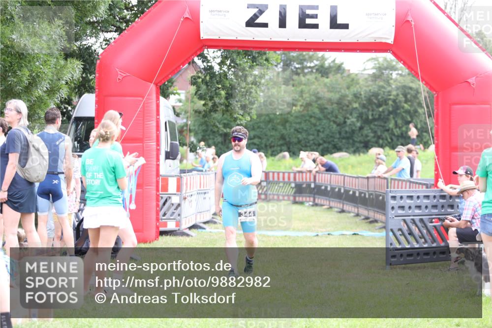 21.06.2026 - 29. Vierlanden-Triathlon Andreas Tolksdorf http://msf.ph/oto/9882982 21.06.2026 11:24:15 Ziel 344, 344 meine-sportfotos.de