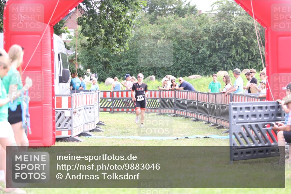 21.06.2026 - 29. Vierlanden-Triathlon Andreas Tolksdorf http://msf.ph/oto/9883046 21.06.2026 11:25:21 Ziel 513, 513 meine-sportfotos.de