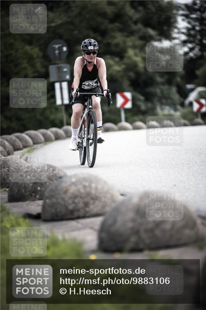 21.06.2026 - 29. Vierlanden-Triathlon H.Heesch http://msf.ph/oto/9883106 21.06.2026 10:35:04 Radfahren 47, 157, 187, 320, 334, 525 meine-sportfotos.de