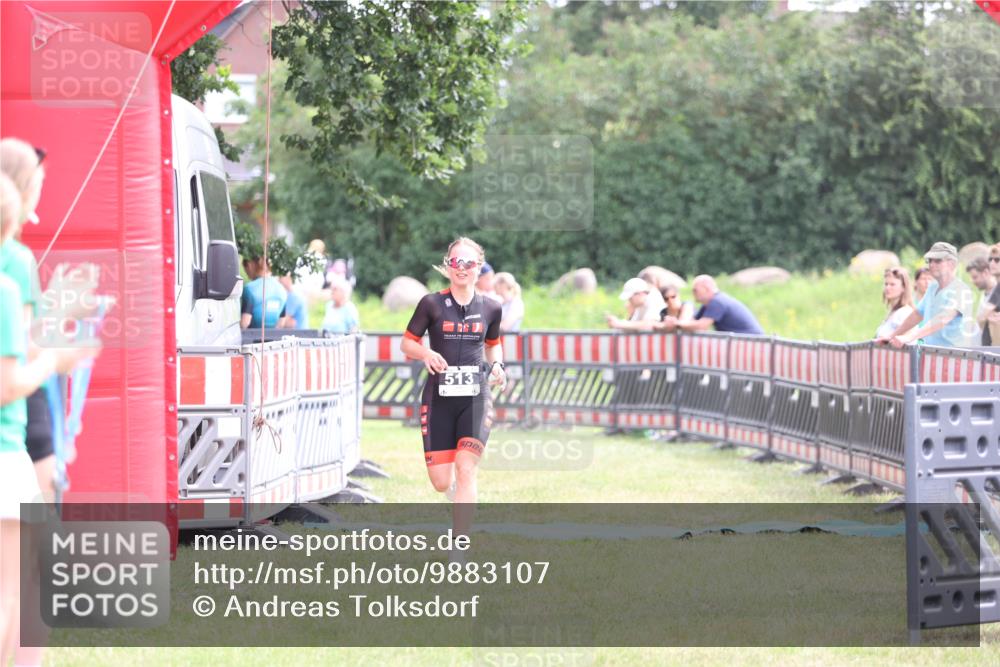21.06.2026 - 29. Vierlanden-Triathlon Andreas Tolksdorf http://msf.ph/oto/9883107 21.06.2026 11:25:22 Ziel 513, 513 meine-sportfotos.de