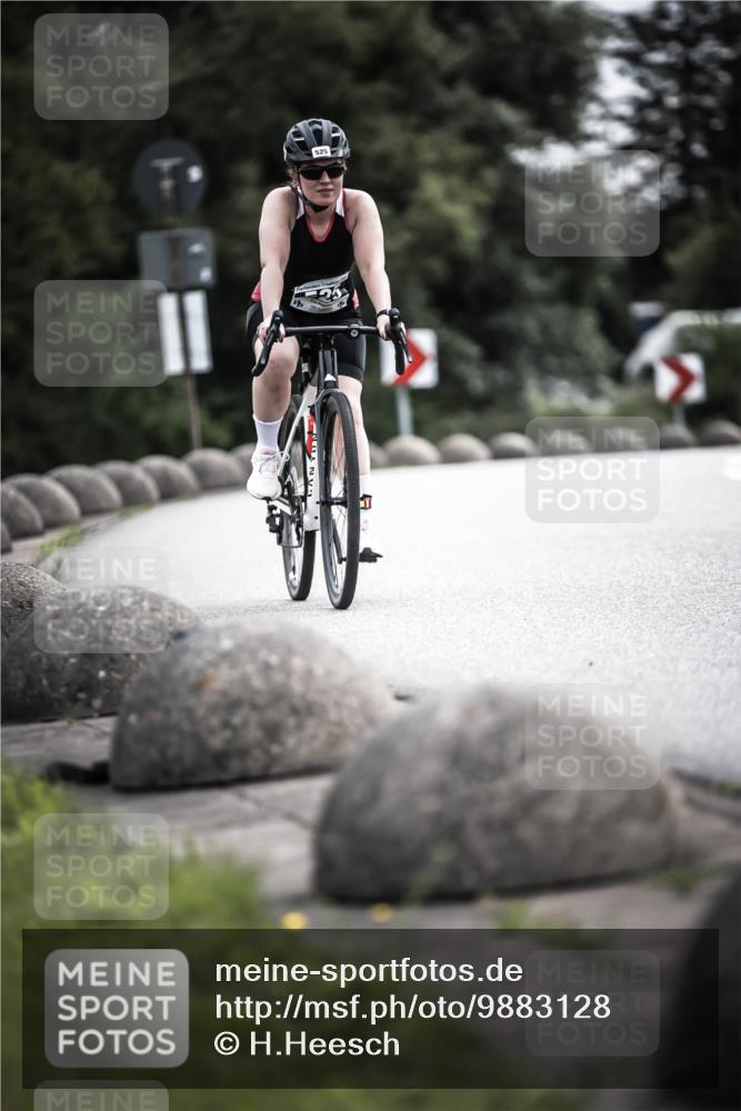 21.06.2026 - 29. Vierlanden-Triathlon H.Heesch http://msf.ph/oto/9883128 21.06.2026 10:35:04 Radfahren 47, 157, 187, 320, 334, 525 meine-sportfotos.de