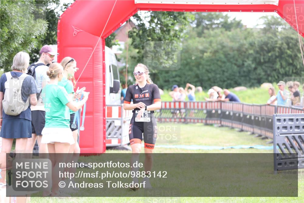21.06.2026 - 29. Vierlanden-Triathlon Andreas Tolksdorf http://msf.ph/oto/9883142 21.06.2026 11:25:25 Ziel 513, 513 meine-sportfotos.de