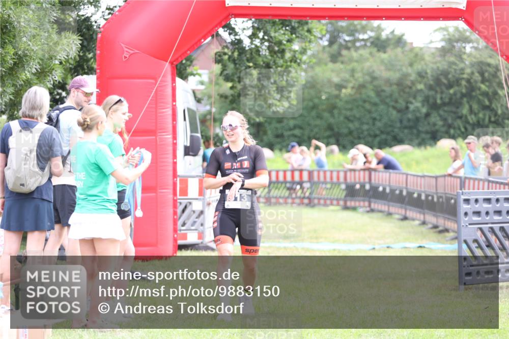 21.06.2026 - 29. Vierlanden-Triathlon Andreas Tolksdorf http://msf.ph/oto/9883150 21.06.2026 11:25:25 Ziel 513, 513 meine-sportfotos.de