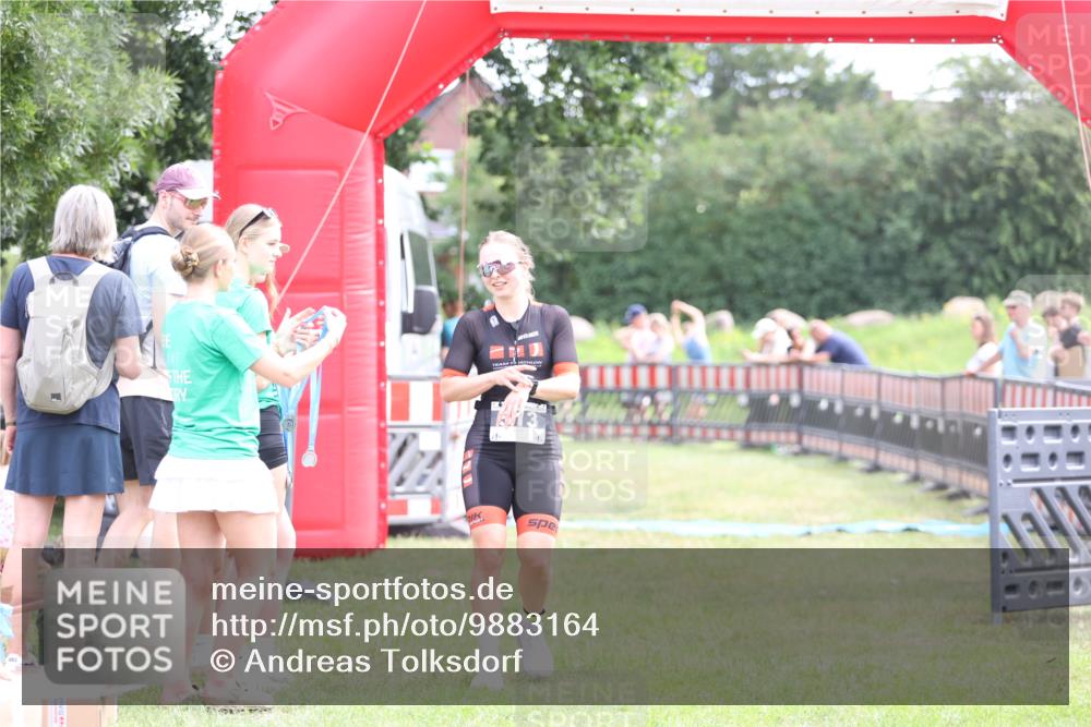 21.06.2026 - 29. Vierlanden-Triathlon Andreas Tolksdorf http://msf.ph/oto/9883164 21.06.2026 11:25:25 Ziel 513, 513 meine-sportfotos.de