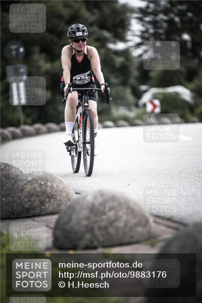 21.06.2026 - 29. Vierlanden-Triathlon H.Heesch http://msf.ph/oto/9883176 21.06.2026 10:35:04 Radfahren 47, 157, 187, 320, 334, 525 meine-sportfotos.de