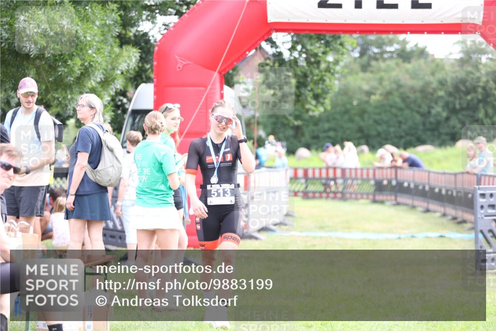 21.06.2026 - 29. Vierlanden-Triathlon Andreas Tolksdorf http://msf.ph/oto/9883199 21.06.2026 11:25:28 Ziel 584, 584 meine-sportfotos.de