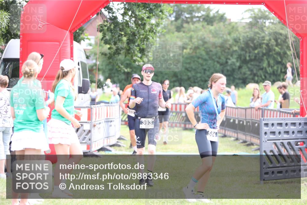 21.06.2026 - 29. Vierlanden-Triathlon Andreas Tolksdorf http://msf.ph/oto/9883346 21.06.2026 11:25:45 Ziel 357, 359, 393, 603, 357, 359, 393, 603 meine-sportfotos.de