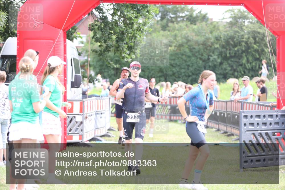 21.06.2026 - 29. Vierlanden-Triathlon Andreas Tolksdorf http://msf.ph/oto/9883363 21.06.2026 11:25:45 Ziel 357, 359, 393, 603, 357, 359, 393, 603 meine-sportfotos.de