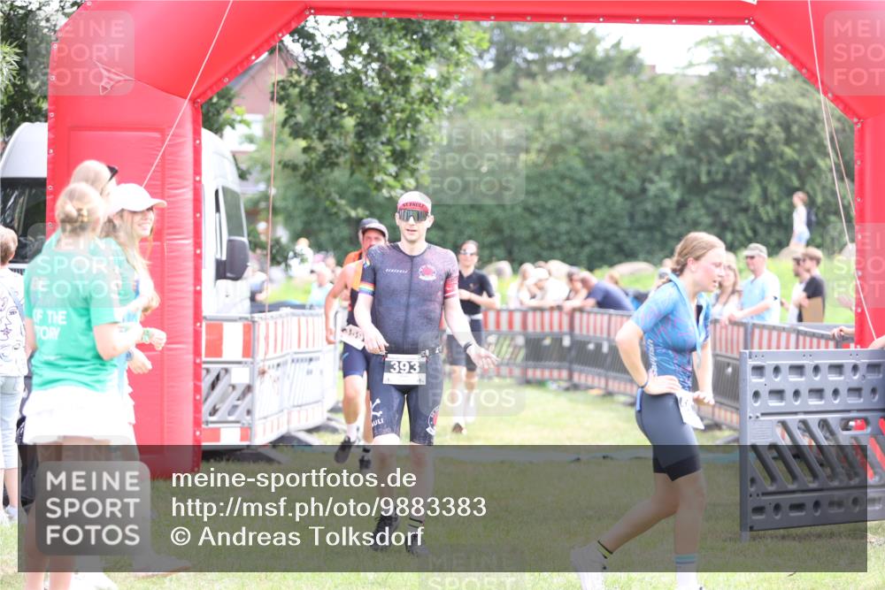 21.06.2026 - 29. Vierlanden-Triathlon Andreas Tolksdorf http://msf.ph/oto/9883383 21.06.2026 11:25:45 Ziel 357, 359, 393, 603, 357, 359, 393, 603 meine-sportfotos.de