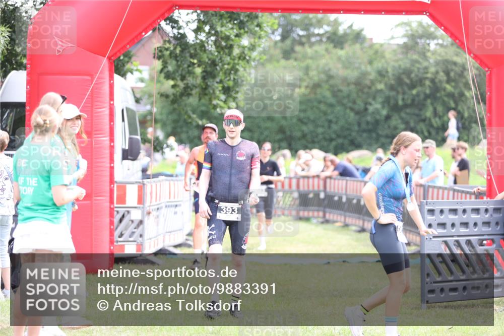 21.06.2026 - 29. Vierlanden-Triathlon Andreas Tolksdorf http://msf.ph/oto/9883391 21.06.2026 11:25:45 Ziel 357, 359, 393, 603, 357, 359, 393, 603 meine-sportfotos.de