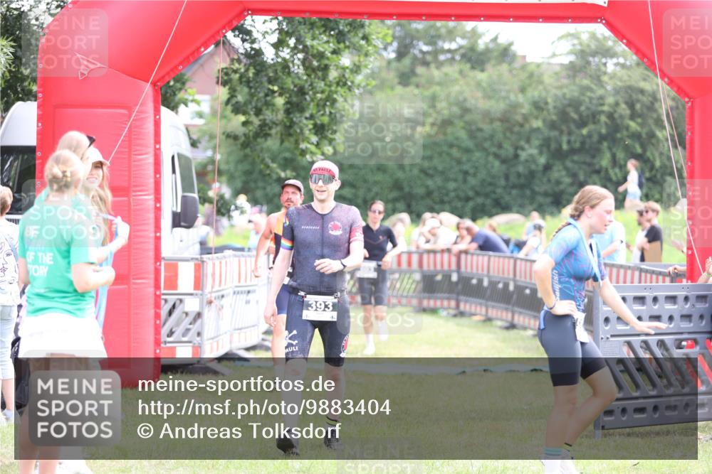 21.06.2026 - 29. Vierlanden-Triathlon Andreas Tolksdorf http://msf.ph/oto/9883404 21.06.2026 11:25:45 Ziel 357, 359, 393, 603, 357, 359, 393, 603 meine-sportfotos.de