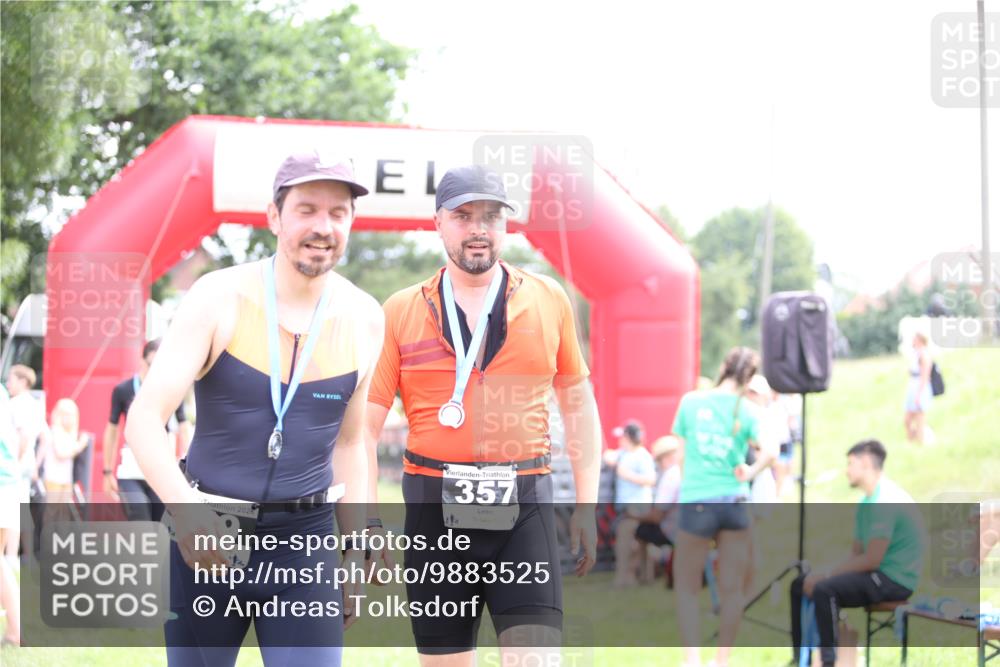 21.06.2026 - 29. Vierlanden-Triathlon Andreas Tolksdorf http://msf.ph/oto/9883525 21.06.2026 11:26:00 Ziel 477, 562, 477, 562 meine-sportfotos.de