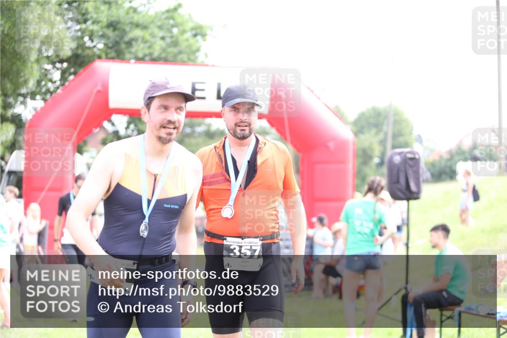 21.06.2026 - 29. Vierlanden-Triathlon Andreas Tolksdorf http://msf.ph/oto/9883529 21.06.2026 11:26:00 Ziel 477, 562, 477, 562 meine-sportfotos.de