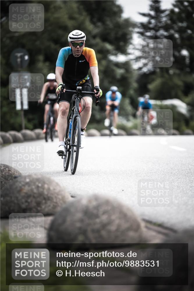 21.06.2026 - 29. Vierlanden-Triathlon H.Heesch http://msf.ph/oto/9883531 21.06.2026 10:35:28 Radfahren 43, 108, 109, 112, 291, 347, 490 meine-sportfotos.de
