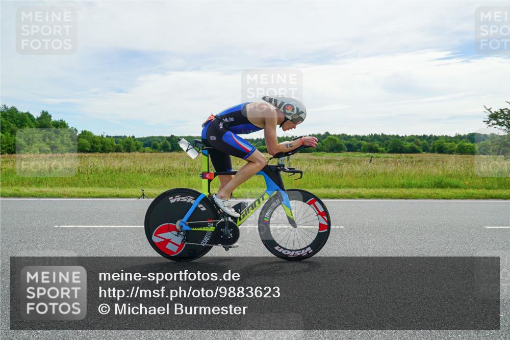 21.06.2026 - Viking Triathlon Michael Burmester http://msf.ph/oto/9883623 21.06.2026 11:08:26 Radfahren 22, 46, 143, 176, 234, 248, 330, 339, 351, 371, 399, 415, 441, 452, 511, 550, 632, 643 meine-sportfotos.de