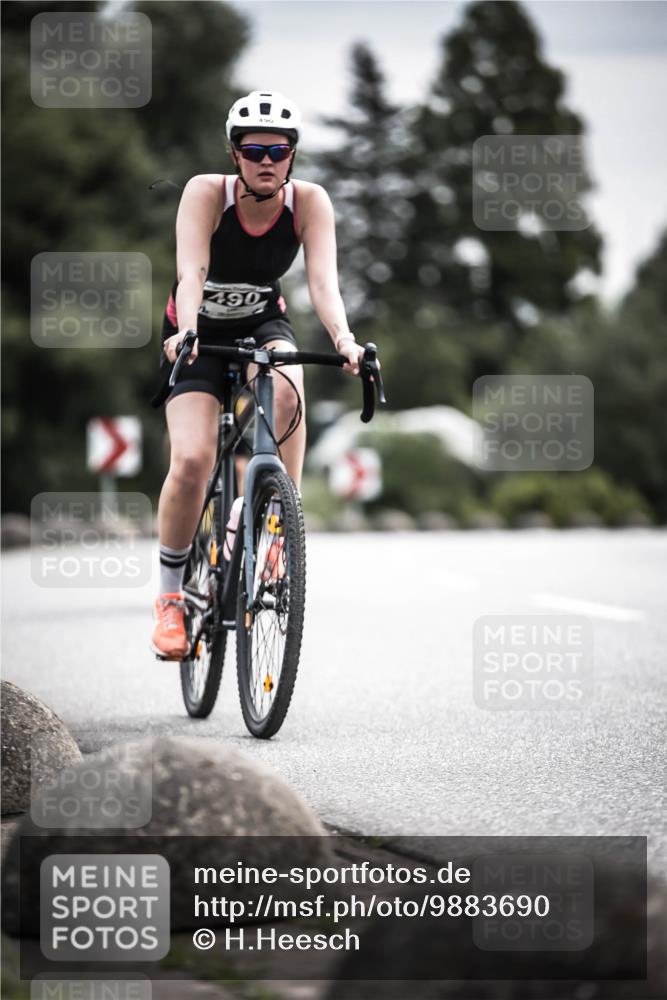 21.06.2026 - 29. Vierlanden-Triathlon H.Heesch http://msf.ph/oto/9883690 21.06.2026 10:35:32 Radfahren 43, 108, 109, 291, 306, 313, 347, 348, 490 meine-sportfotos.de