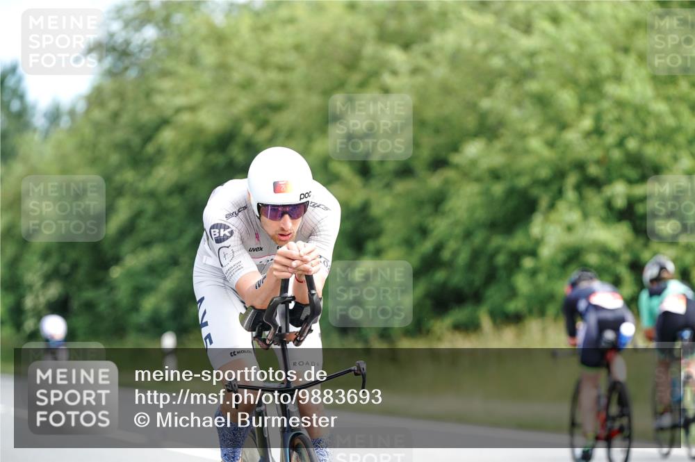 21.06.2026 - Viking Triathlon Michael Burmester http://msf.ph/oto/9883693 21.06.2026 11:05:20 Radfahren 2, 21, 95, 162, 166, 167, 333, 517, 578, 655 meine-sportfotos.de