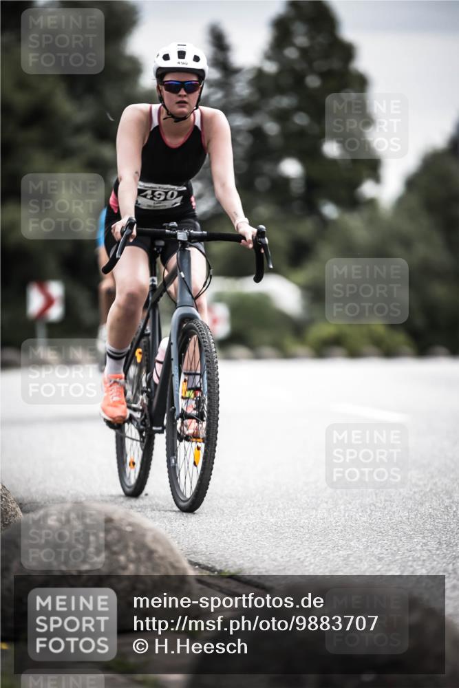 21.06.2026 - 29. Vierlanden-Triathlon H.Heesch http://msf.ph/oto/9883707 21.06.2026 10:35:32 Radfahren 43, 108, 109, 291, 306, 313, 347, 348, 490 meine-sportfotos.de