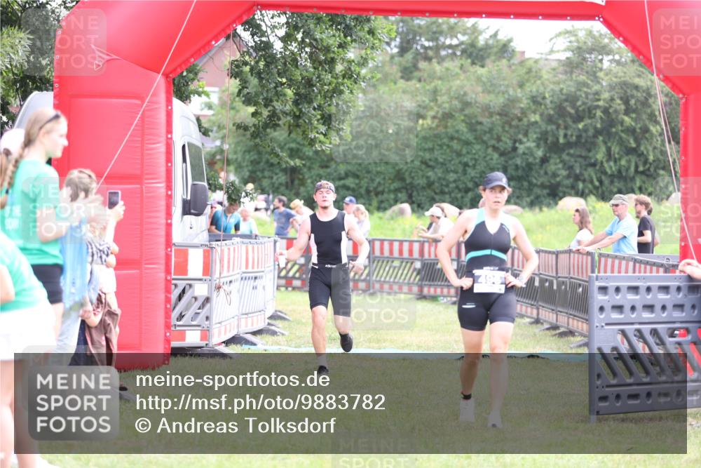 21.06.2026 - 29. Vierlanden-Triathlon Andreas Tolksdorf http://msf.ph/oto/9883782 21.06.2026 11:26:29 Ziel 496, 564, 1356, 496, 564, 1356 meine-sportfotos.de