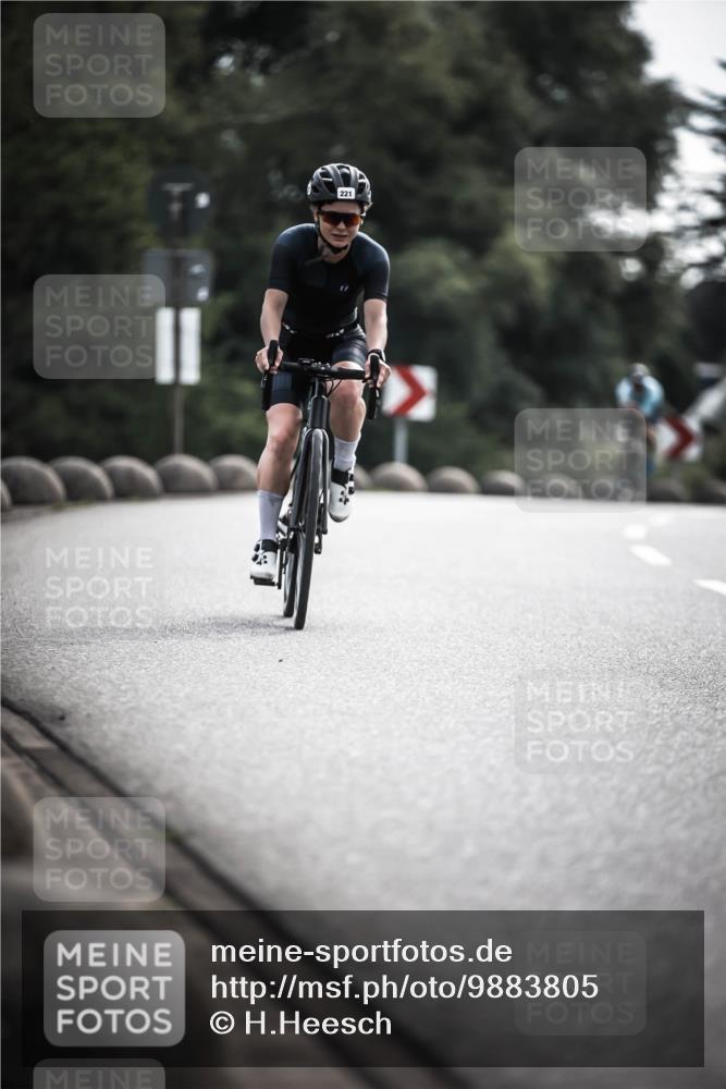 21.06.2026 - 29. Vierlanden-Triathlon H.Heesch http://msf.ph/oto/9883805 21.06.2026 09:18:59 Radfahren 56, 107, 221 meine-sportfotos.de