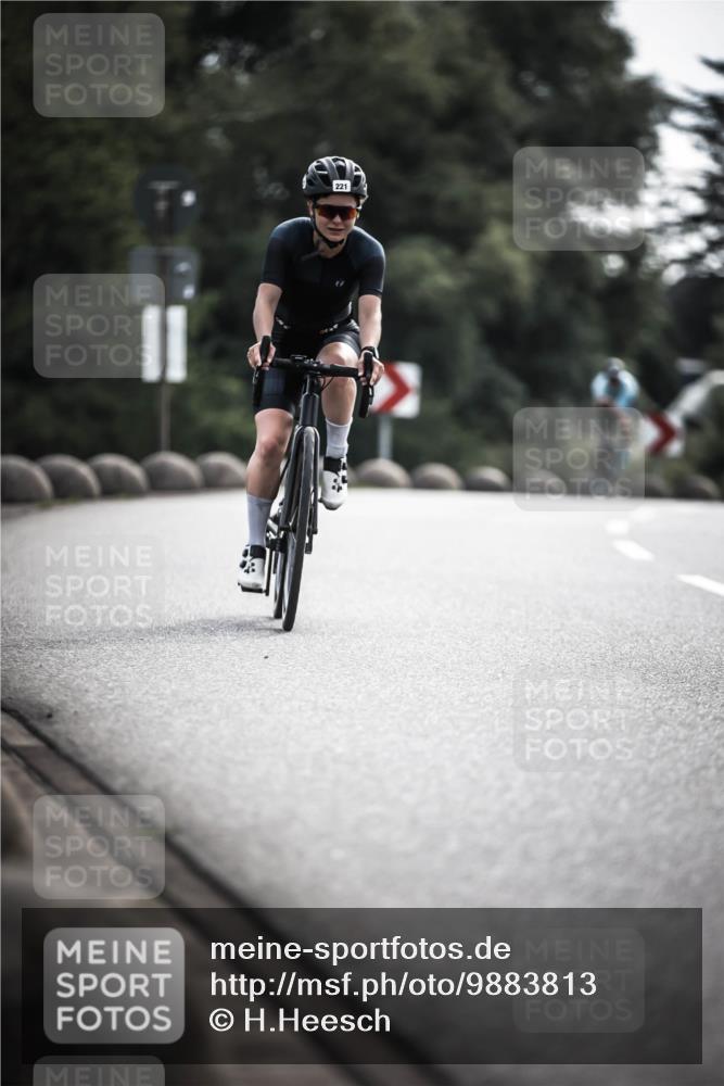 21.06.2026 - 29. Vierlanden-Triathlon H.Heesch http://msf.ph/oto/9883813 21.06.2026 09:18:59 Radfahren 56, 107, 221 meine-sportfotos.de